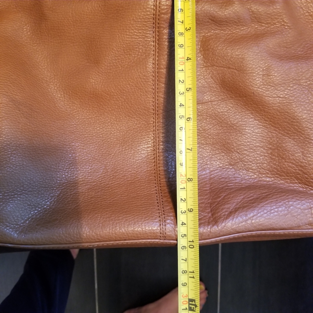 Camel Pebbled Leather Rolled Handle Shoulder bag - Picture 16 of 16